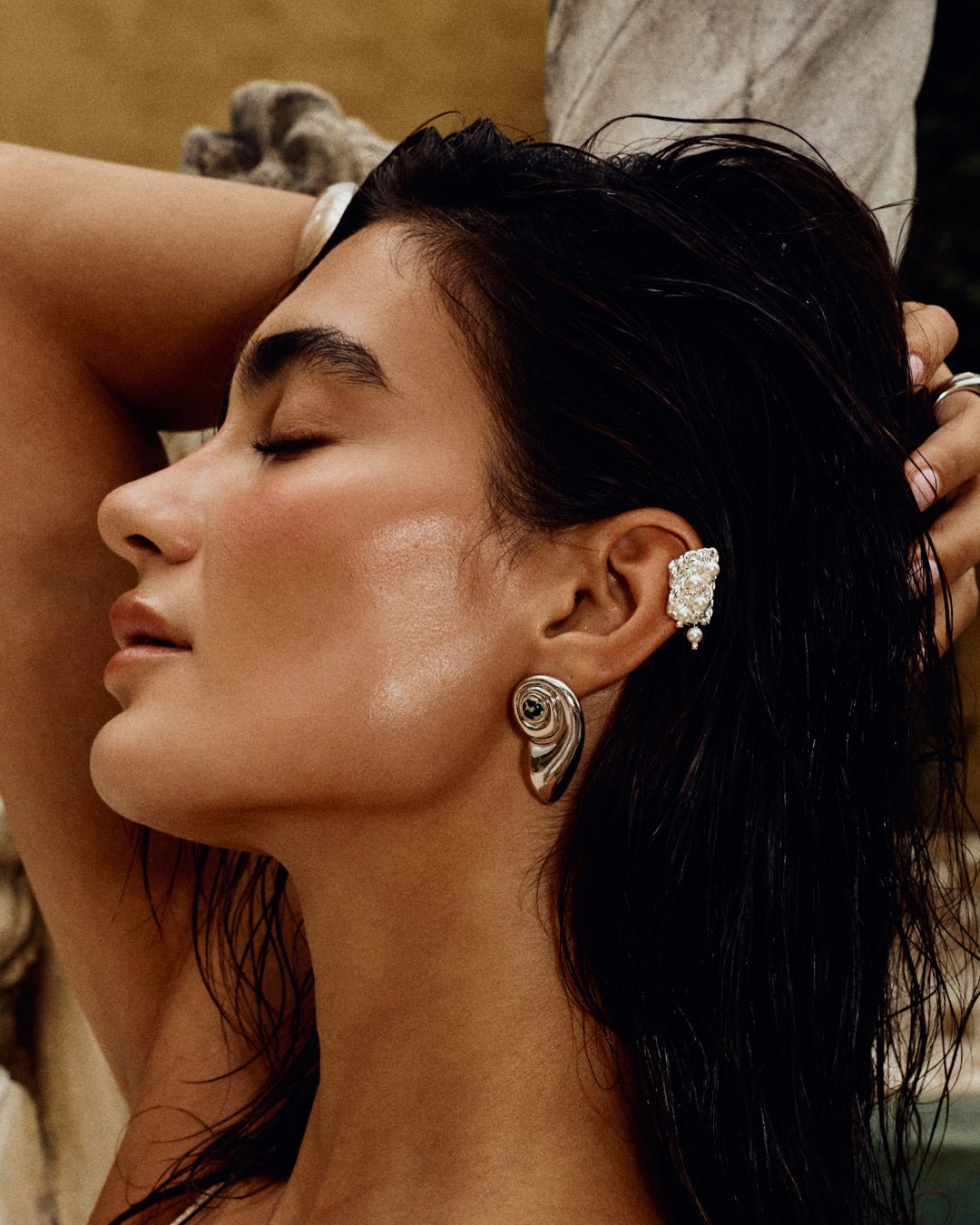 The Palma Pearl Ear Cuff- Silver - Image 4