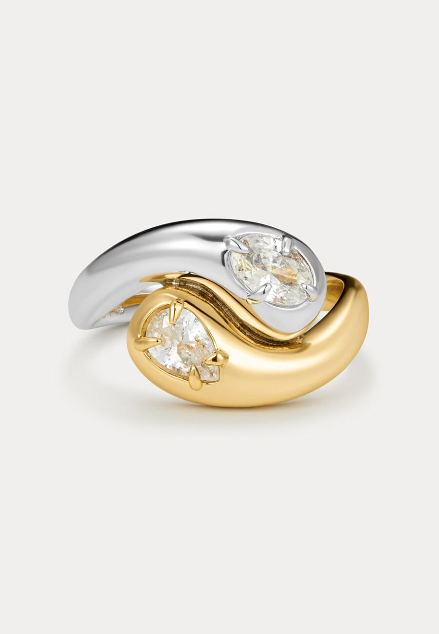 The Bianco Nero Interlock Ring