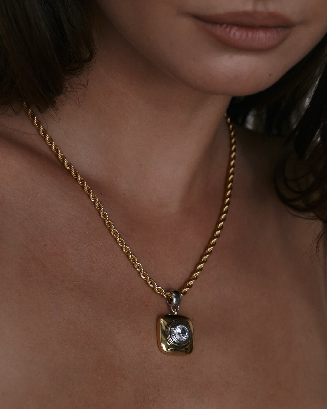 The Luna Bezel Pendant Necklace-Gold - Image 3