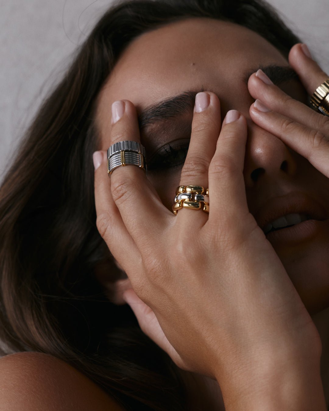 The Noir Link Ring- Gold - Image 2